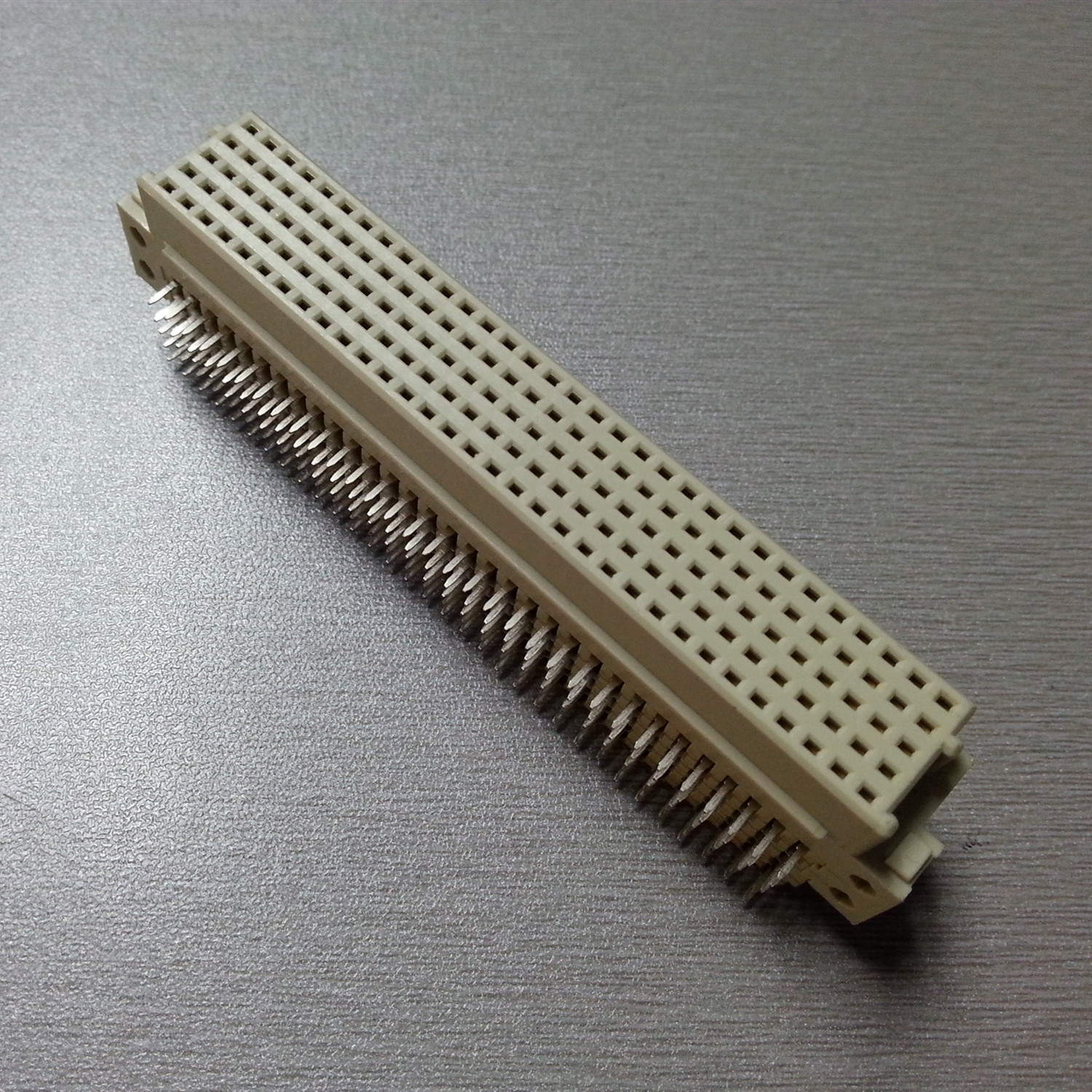 品牌160p弯脚欧式母座 新品5x32插板式欧式母头 160pin插座连接器