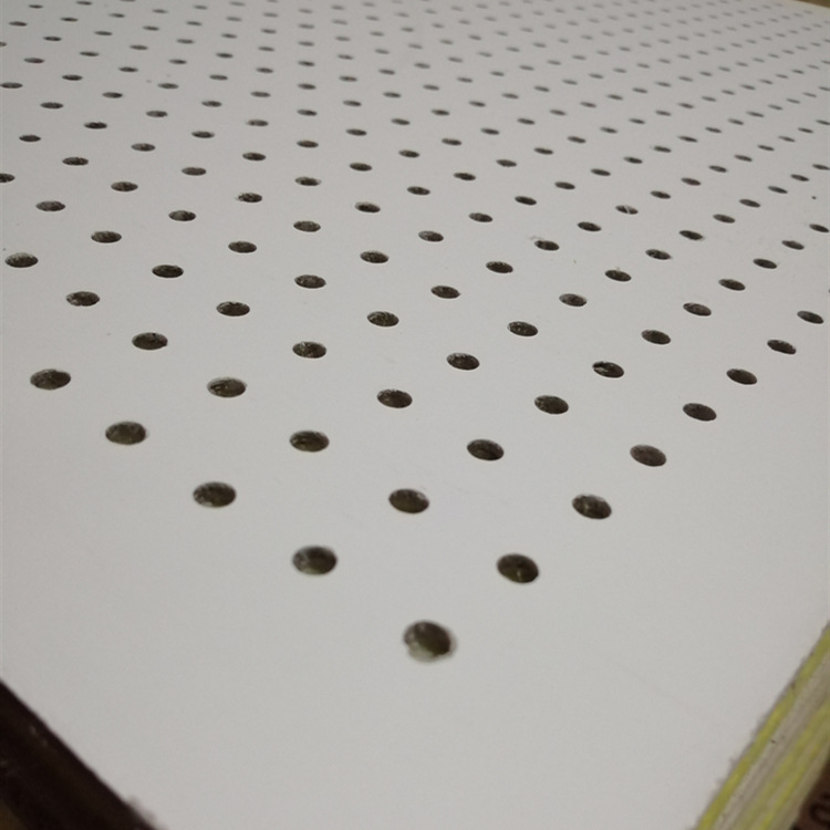厂家直销50厚穿孔吸音板吸音保温隔热硅酸钙穿孔天花板生产加工