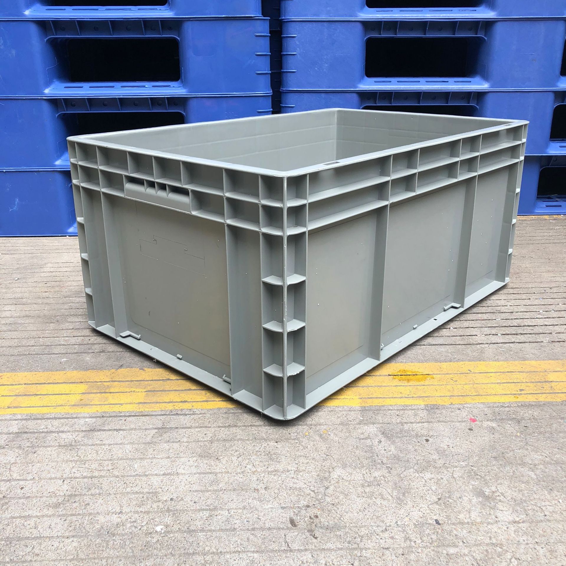 欧标eu箱加强筋汽配塑料箱灰色车间周转箱eu配件物流箱胶箱