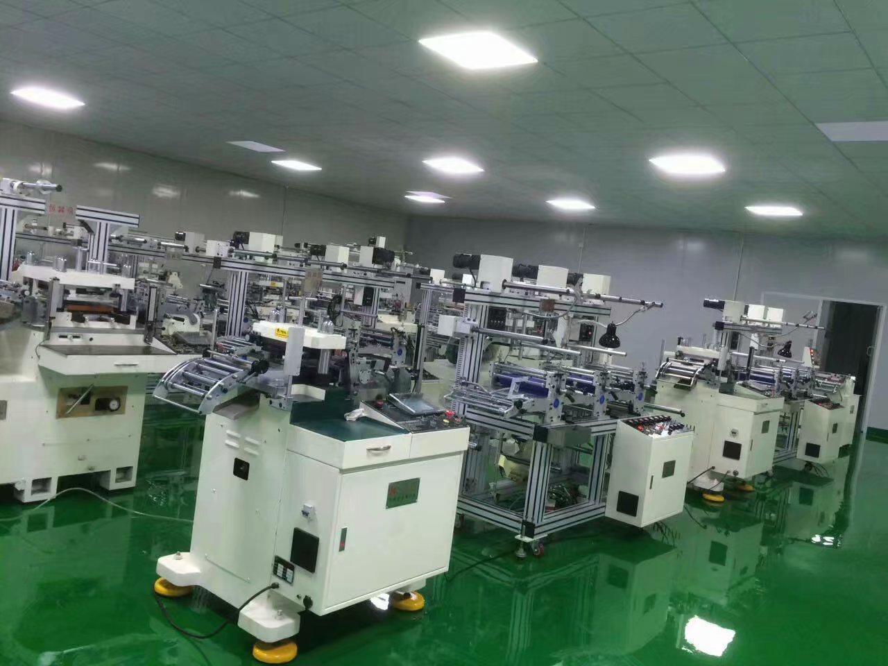 厂家现货供应高速模切机hd-300 小孔套位模切机 多功能数控模切机