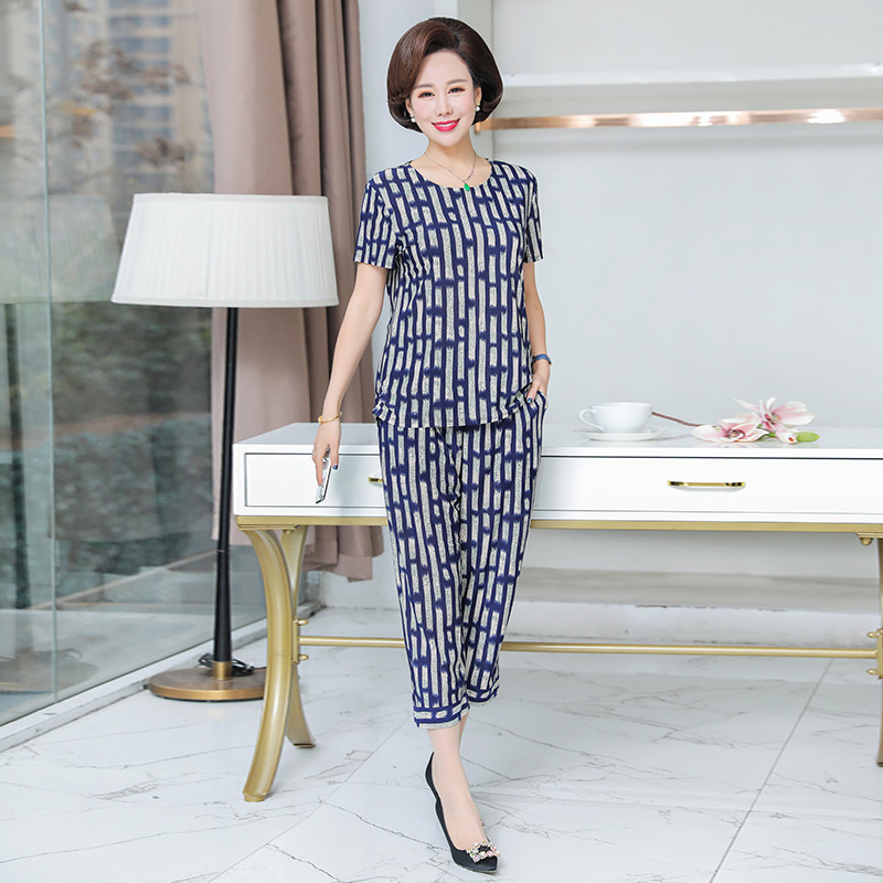 Mom's Summer Wear 2023 New Comfort Short-Sleeved Shirt Two-Piece Pants Middle-Aged and Elderly Women's Fashion Suit T-shirt T