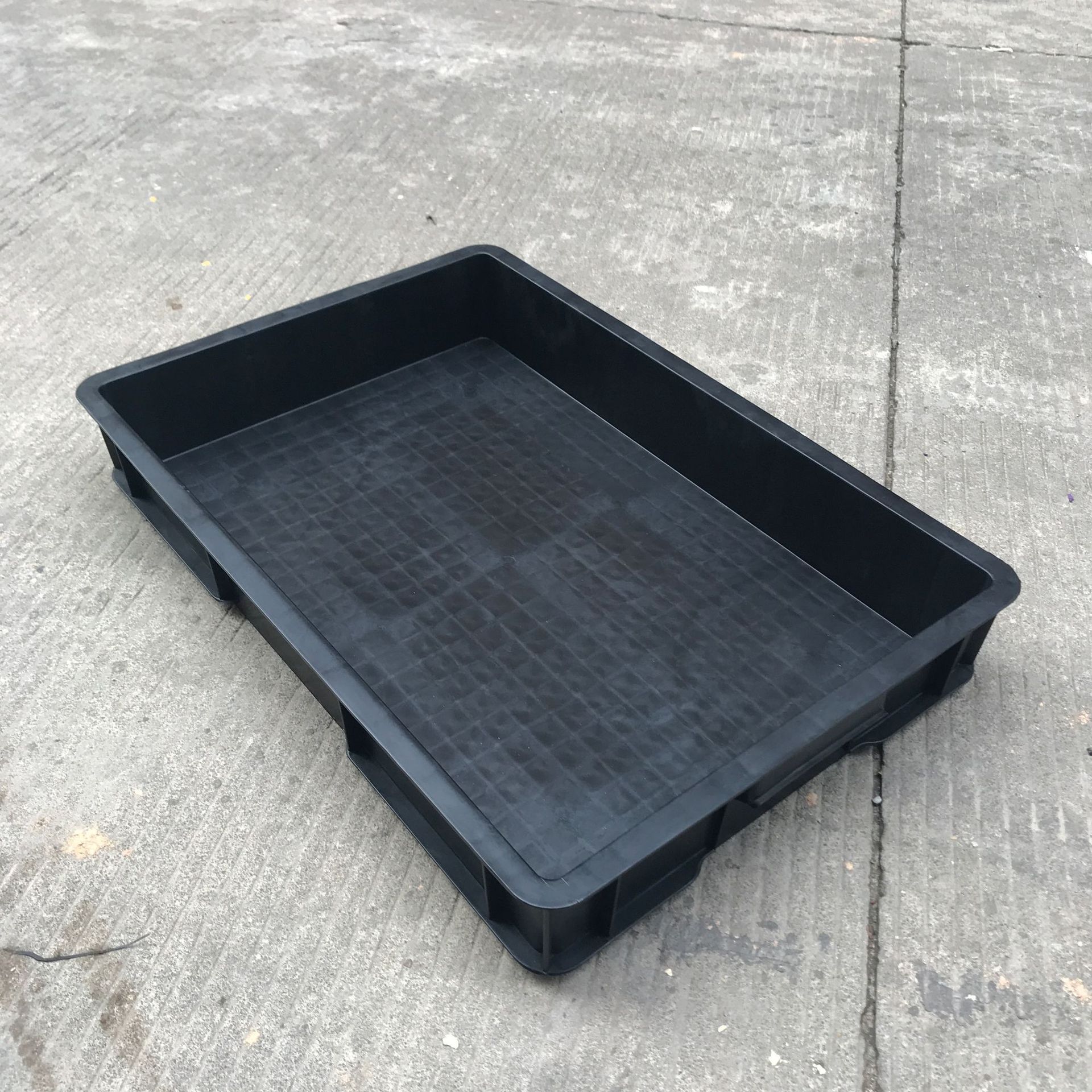 供应义乌工厂防静电黑色塑料方盘450*300*55储物托盘零件盘工具盘