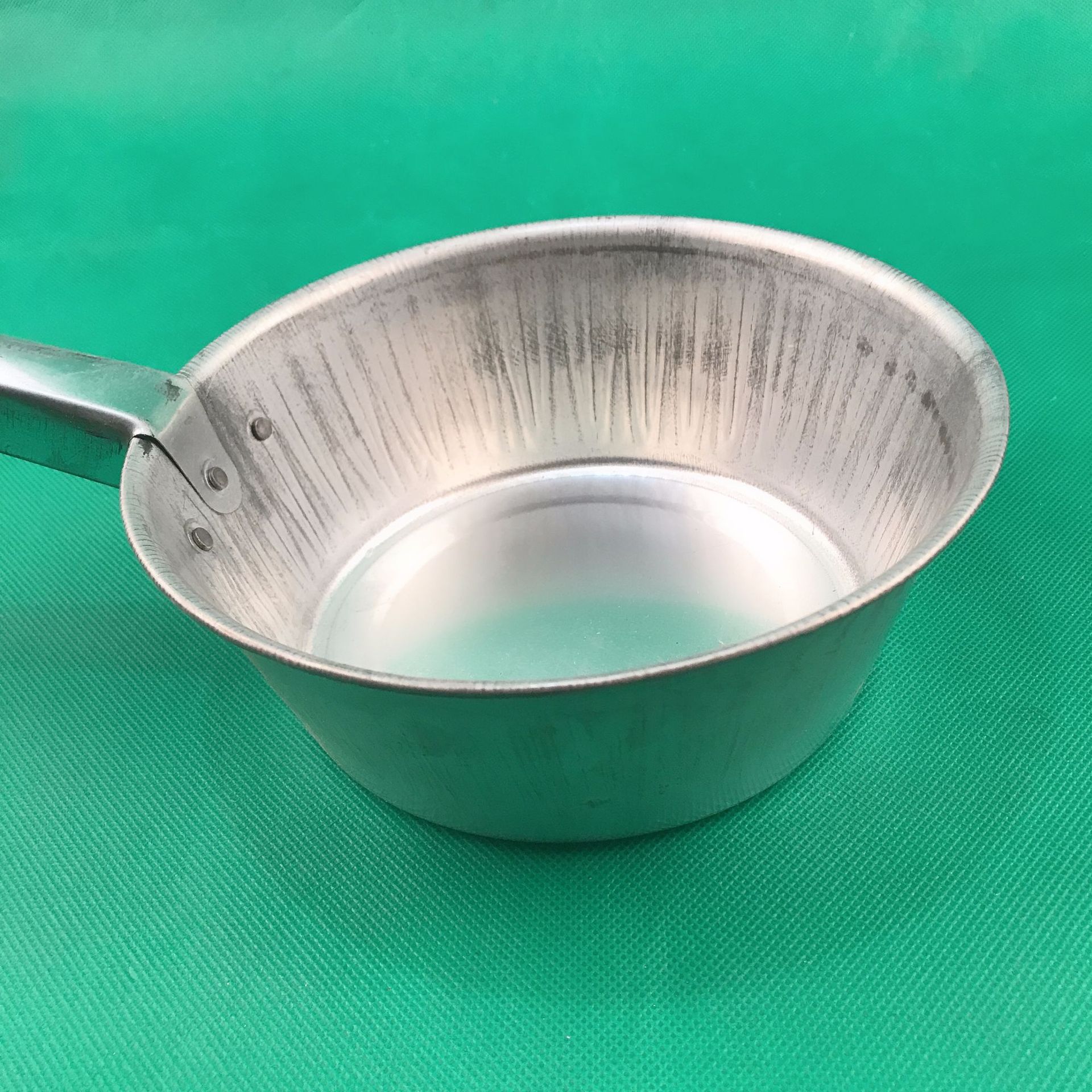 2元家用铁水勺铁勺水舀水瓢临沂2元百货地摊货源批发