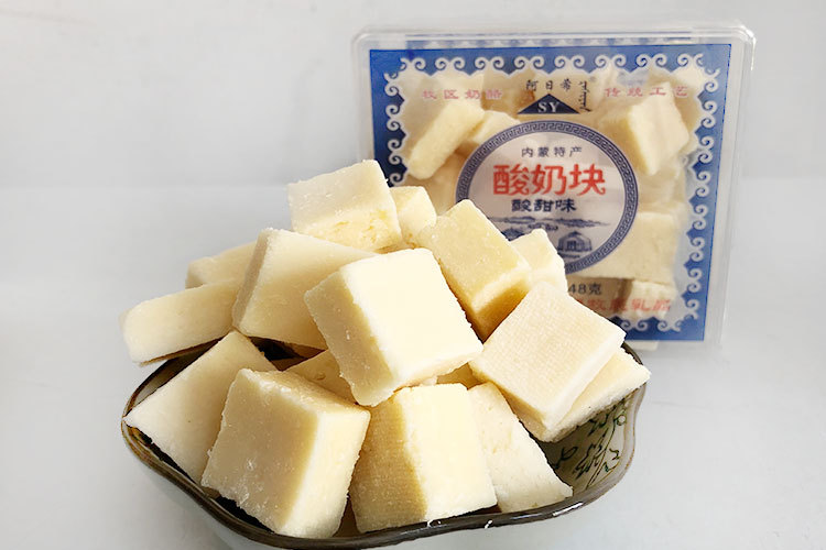 方式包装是否含糖含糖包装方式袋装储藏方法阴凉干燥原料与配料鲜牛奶