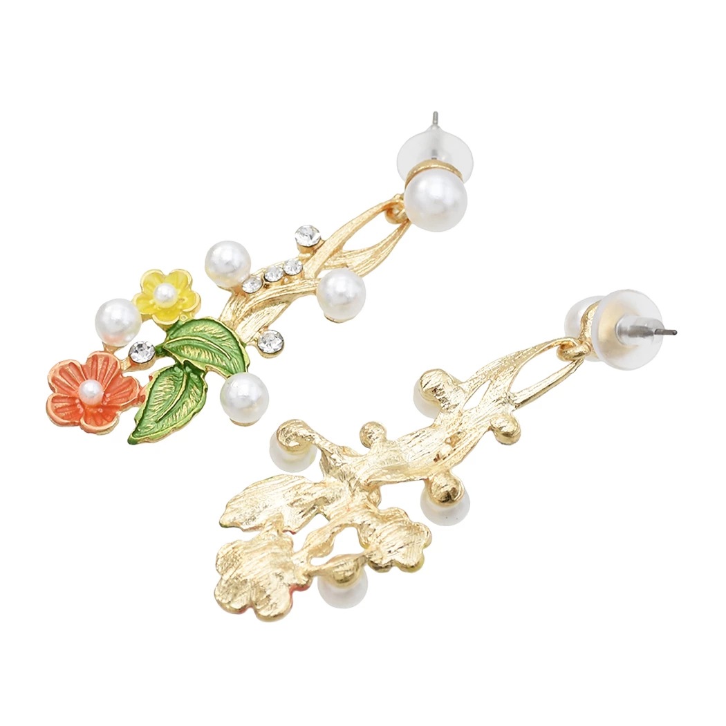 新款创意珍珠花朵耳环 欧美流行百搭耳饰 街拍耳坠厂家直销