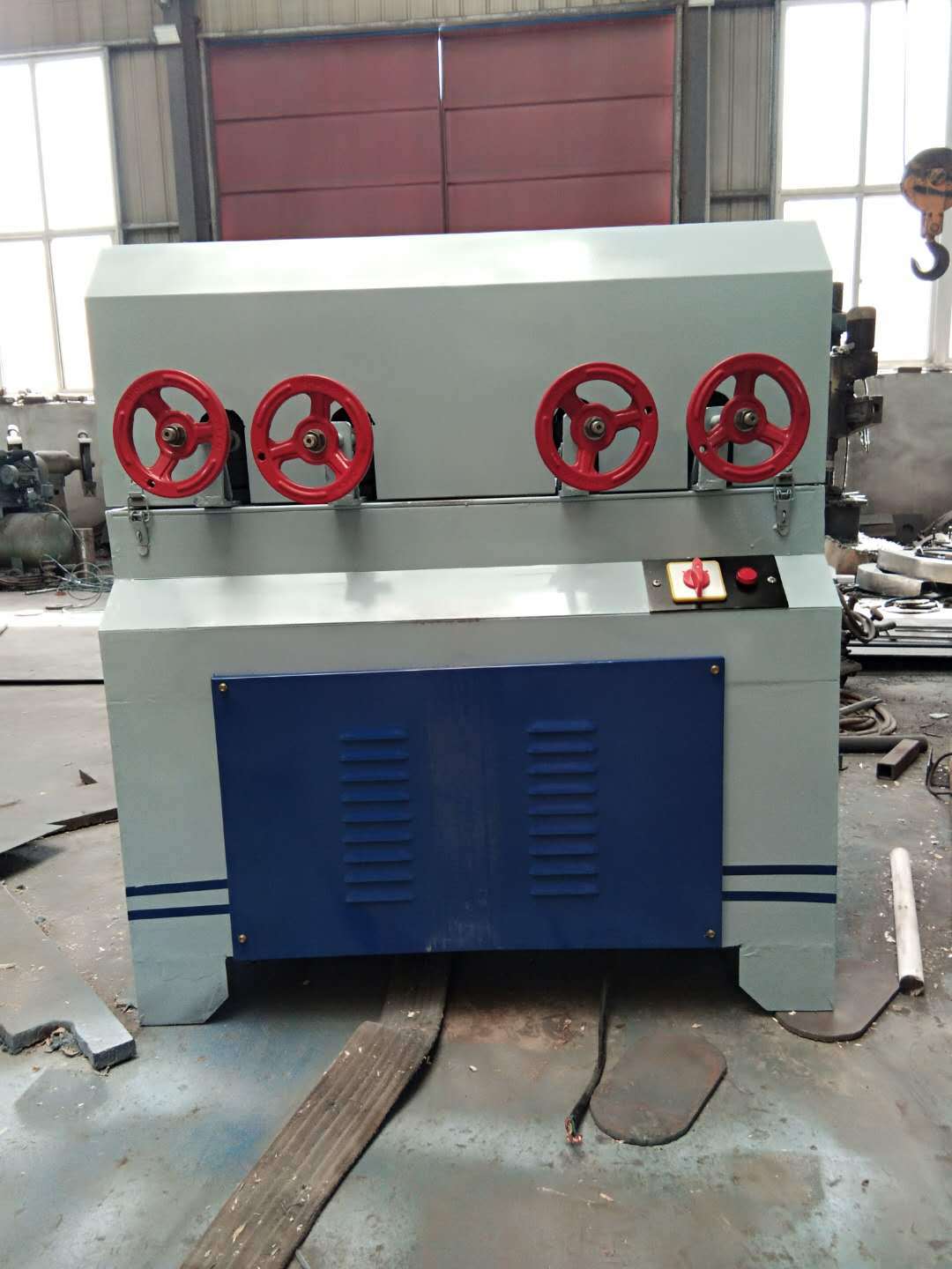 鑫泰出厂价直销自动进退料圆棒机 90/60型木棒机价格