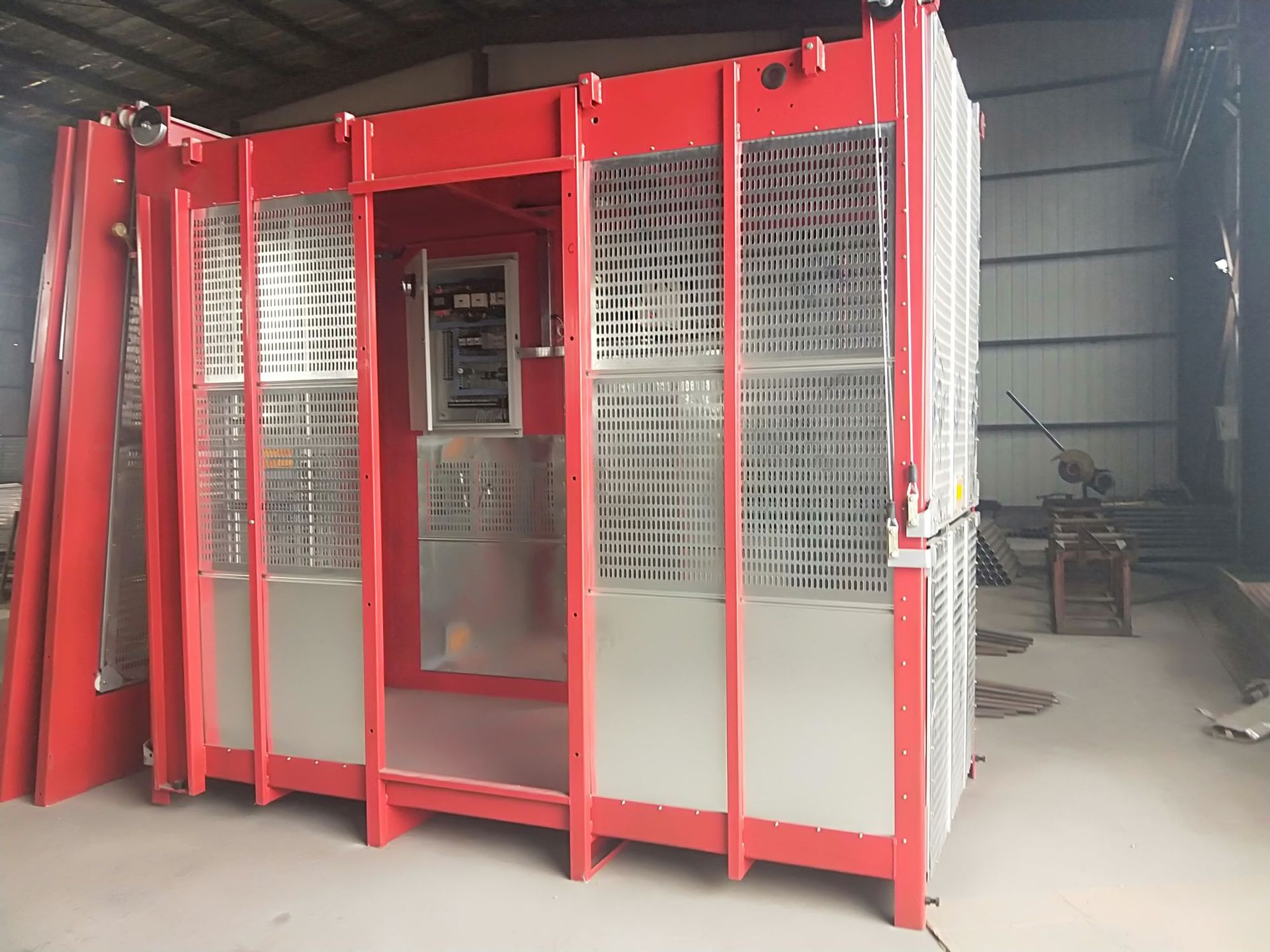 新型建筑施工升降机sc200200货物施工升降机厂家直销
