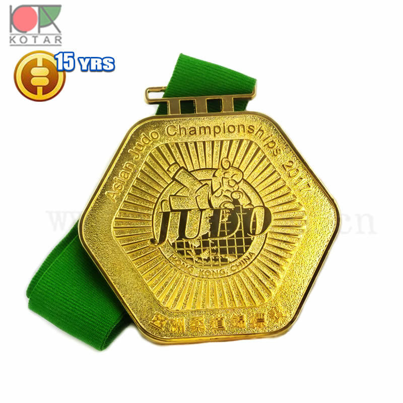 工厂订制锌合金材质双面金色柔道运动会奖牌少数量批发