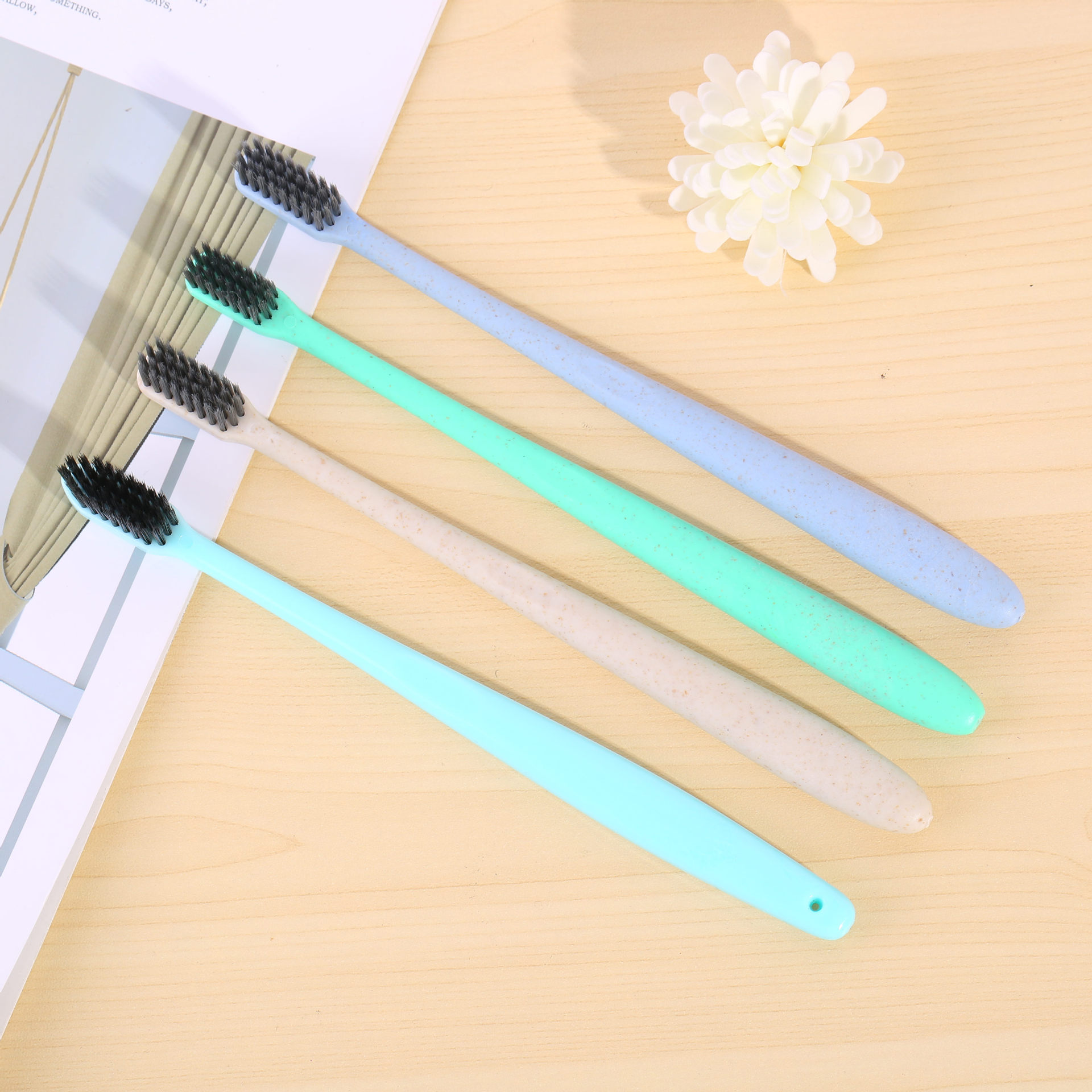 批发小麦秸秆牙刷 竹炭细毛软毛小刷头 家用套装家庭装旅行装