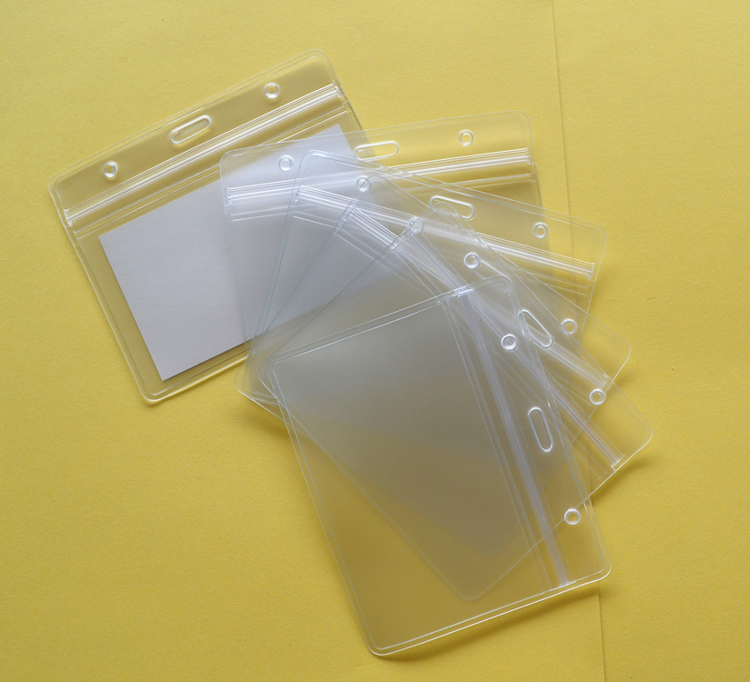 工厂现货证件卡套 100x85PVC卡套 员工胸卡套校卡套优质磨砂卡套