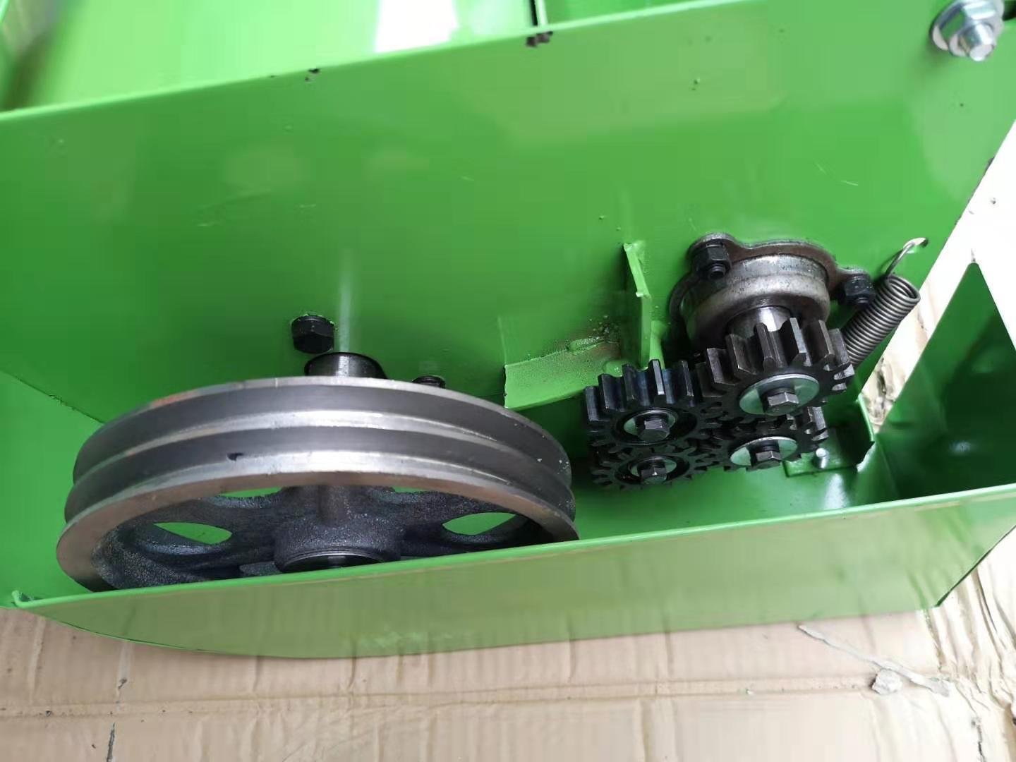 工农机械铡草打草机四刀六刀带送料器可自动调节电动汽油车电起动