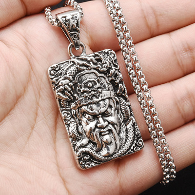 本命年关公吊坠男款霸气关羽关二爷武财神挂坠男士护身符项链钛钢