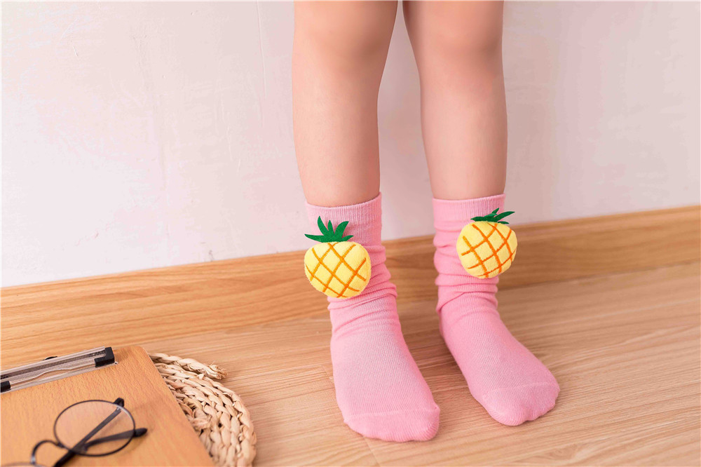 秋季儿童袜菠萝娃娃头纯色大小童中筒袜糖果色可爱百搭袜厂家批发