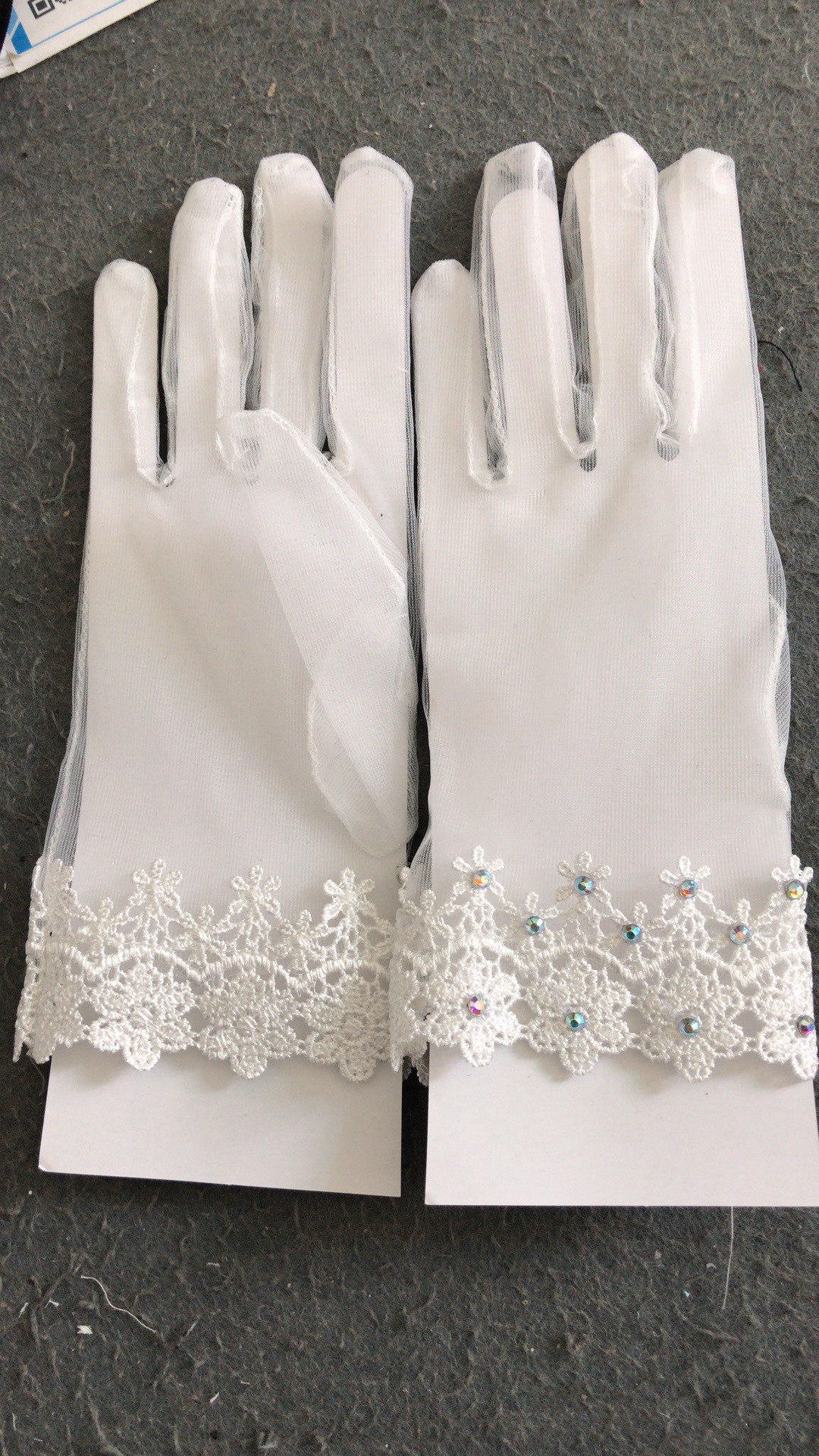 新款纯色结婚新娘婚纱礼服手套优雅白色蕾丝花边水钻短款薄手套