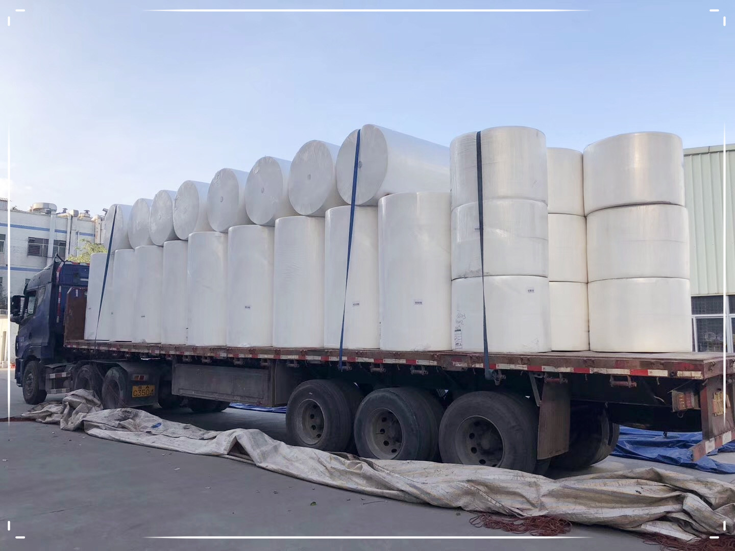 厂家直销宾馆酒店客房ktv用小卷纸100克商务有芯卷筒卫生纸批发