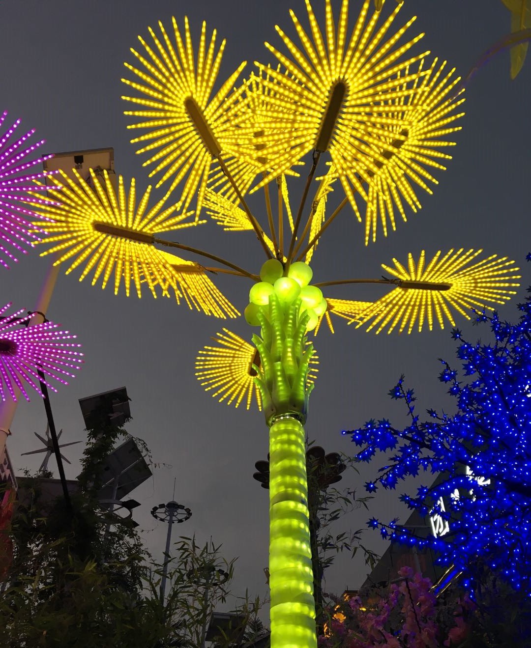 新款led树灯高5米12片叶发光树城市夜景亮化灯光节装饰