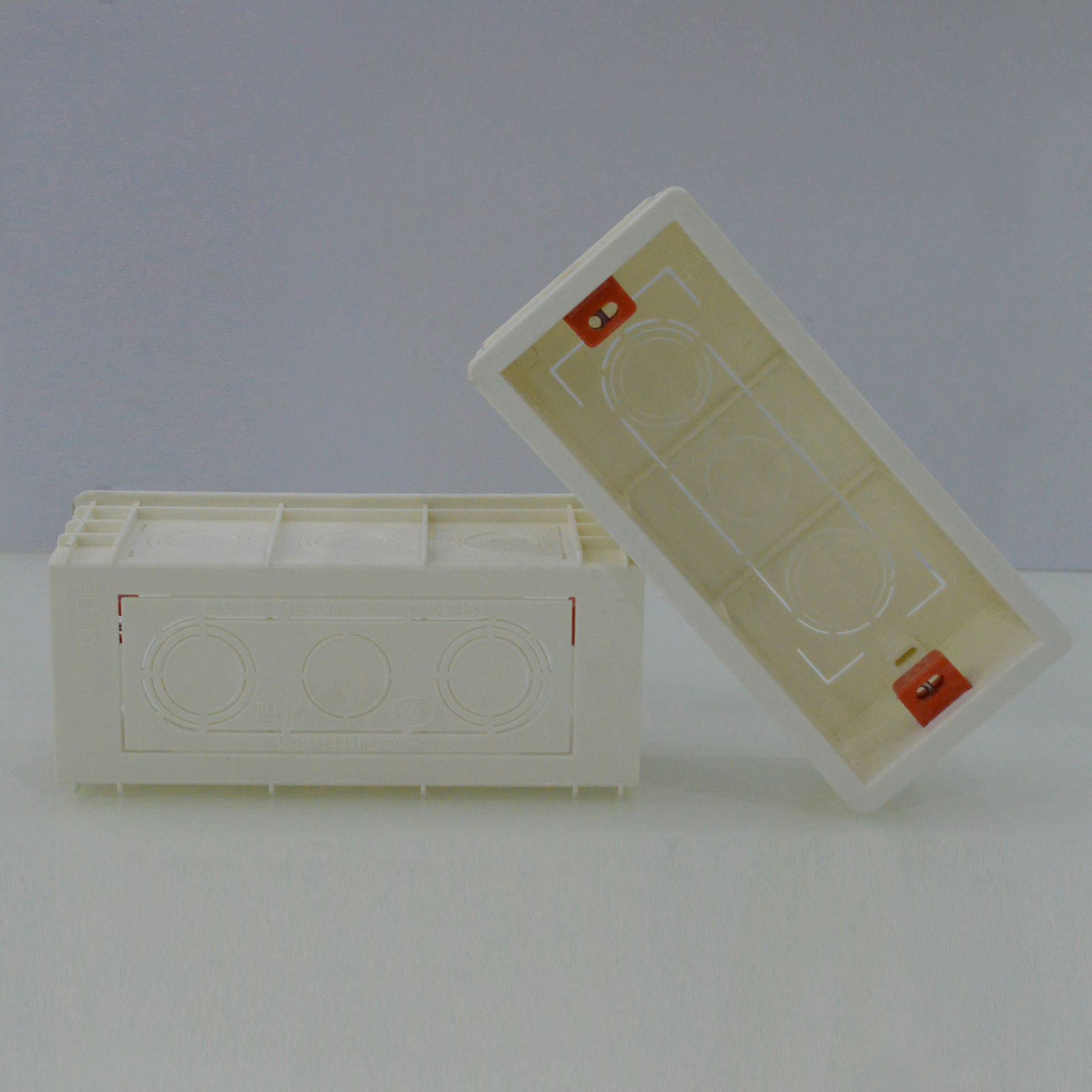 厂家直销 大号118开关底盒 通用118开关底盒 配套118开关底盒