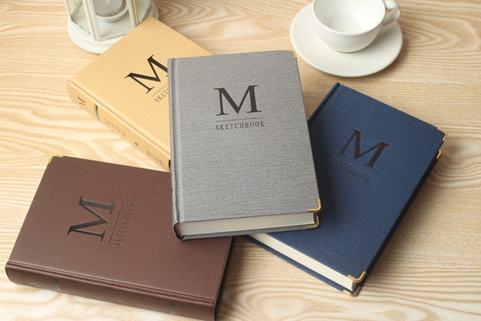 复古硬皮本简约文艺m号素描本纯色简约空白商务本日记本厚跨境