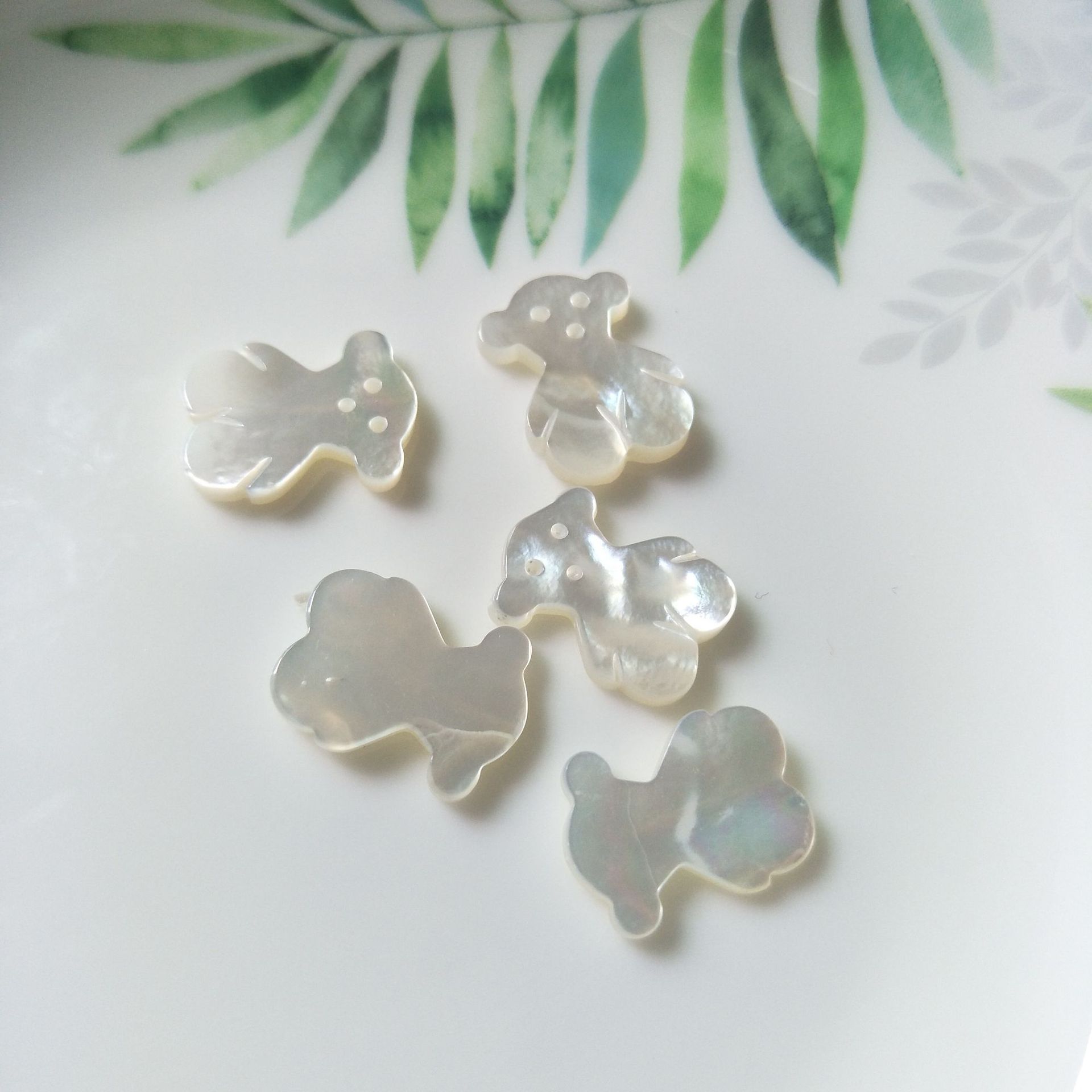 天然蝶贝打磨小熊片首饰吊坠配件 服饰挂件贝壳片diy手工饰品配件