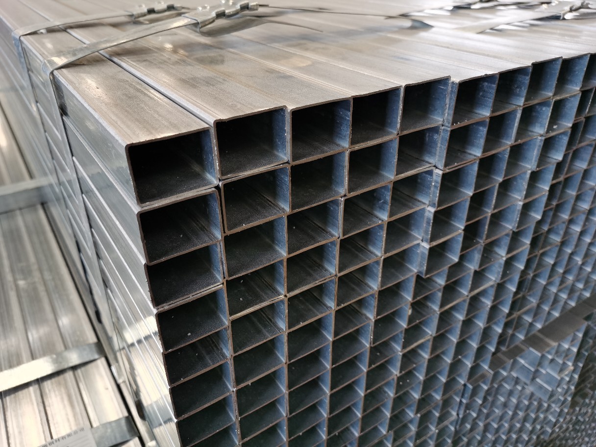 锌钢方通 镀锌方管佛山镀锌管厂家现货供应阳台栏杆专用镀锌管