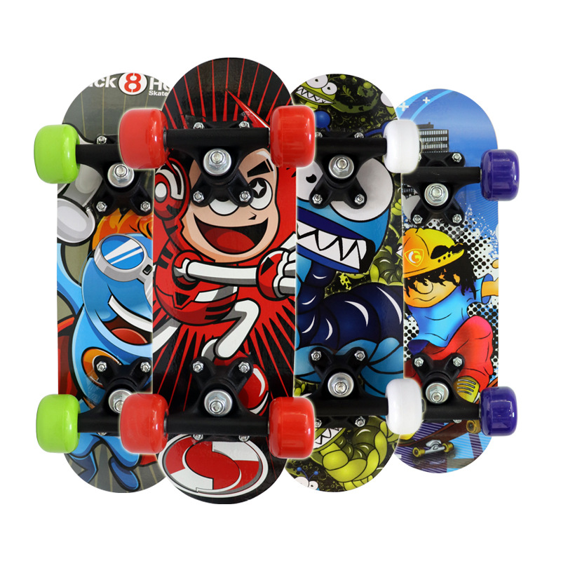 新款男女儿童滑板 小孩初学者滑板 四轮双翘迷你玩具板 厂家批发