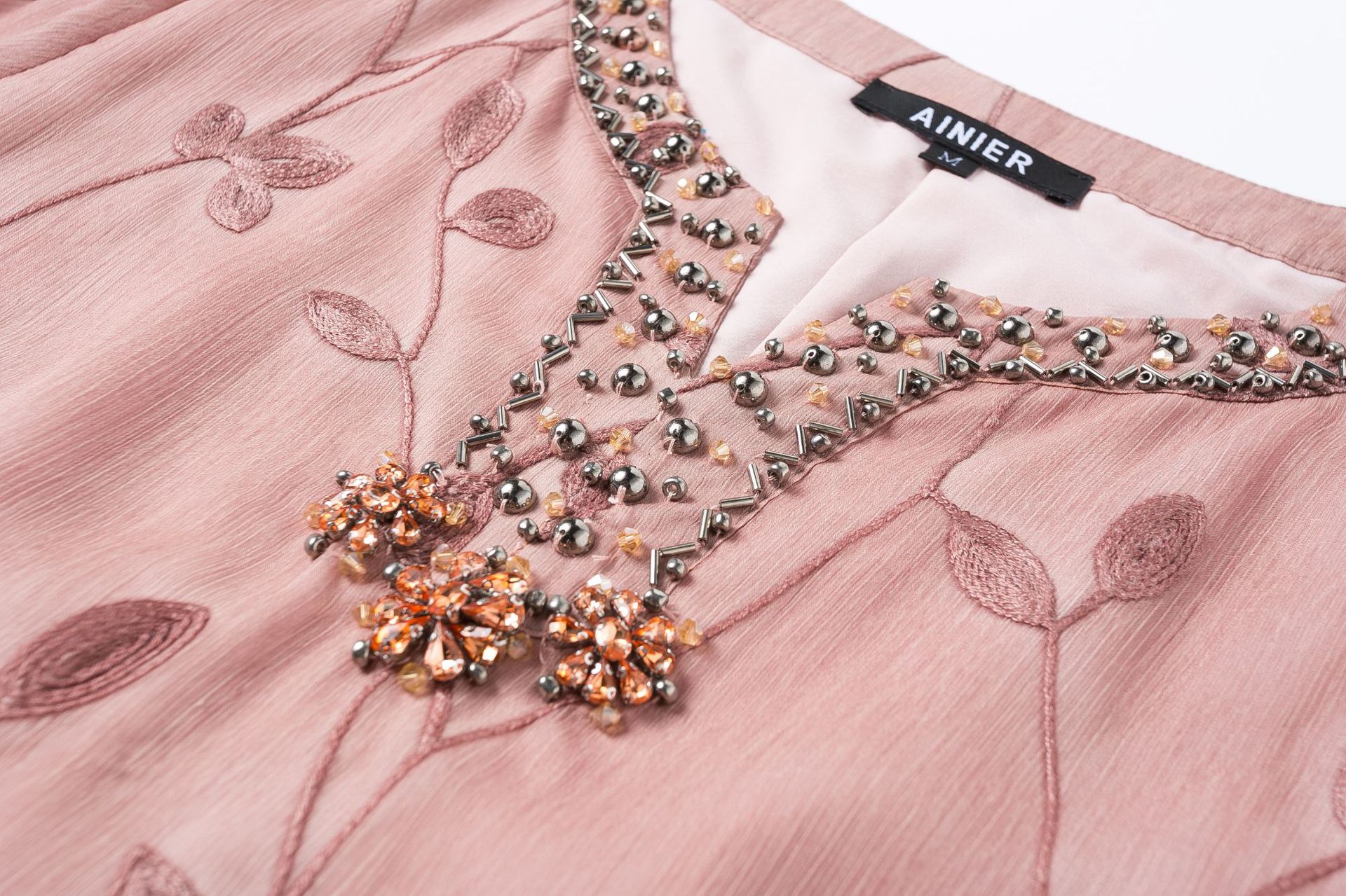 2019新款妈妈夏装短袖雪纺领口钉珠高贵中老年女装时尚洋气连衣裙