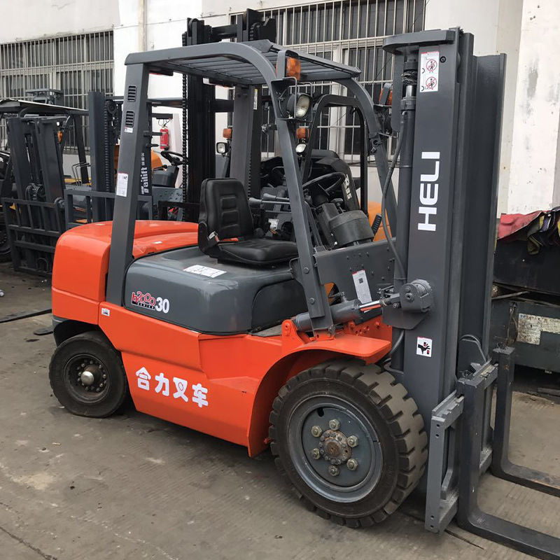合力叉车cpc30h2000系手波3吨柴油叉车四轮内燃搬运车3米门架起