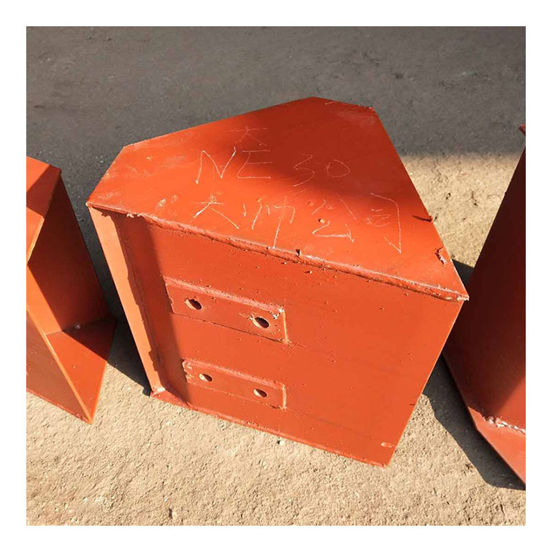 山东厂家现货直销料斗 20t提升机料斗规格全料斗量大从优料斗