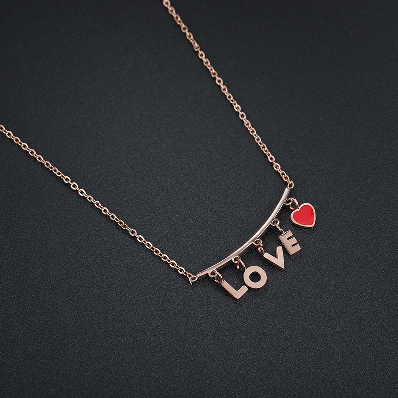 新款创意灵动项链女 玫瑰金锁骨链钛钢字母love红色爱心学生颈链