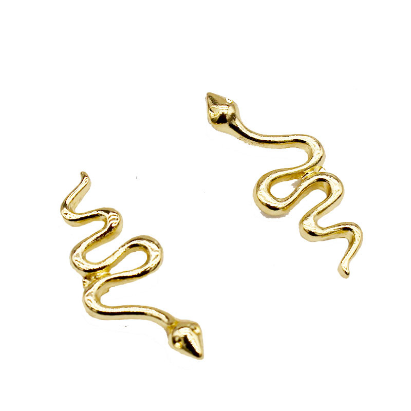 女式欧美合金饰品批发金色精美可爱简约s型蛇耳钉产地货源