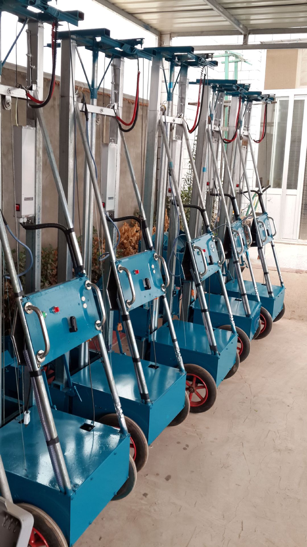 新型智能自动抹灰机 室内墙面抹墙机 移动方便抹墙机高效率