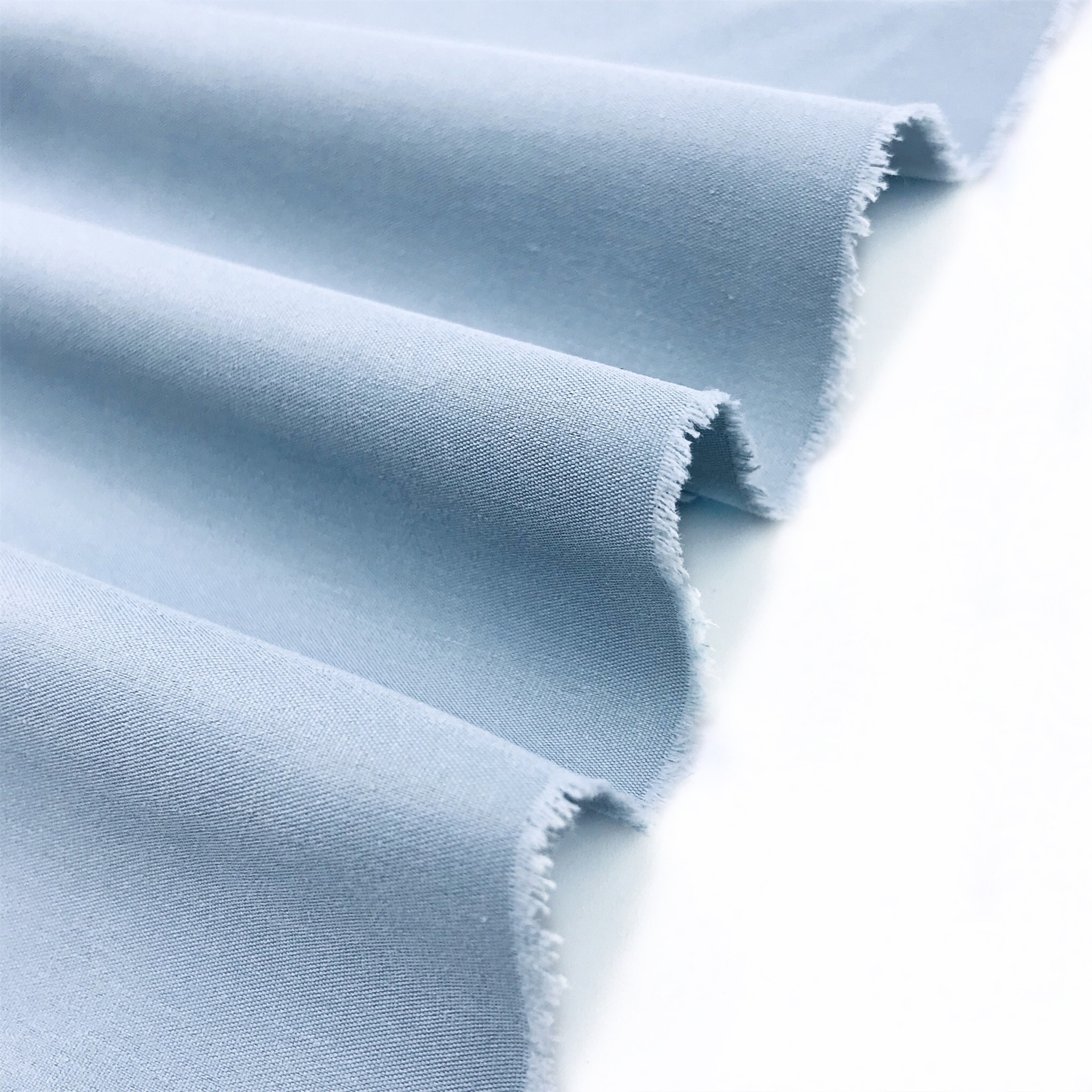 棉感双面平纹 仿棉平纹双芯酷丝棉面料夏季女装时装短裤面料批发