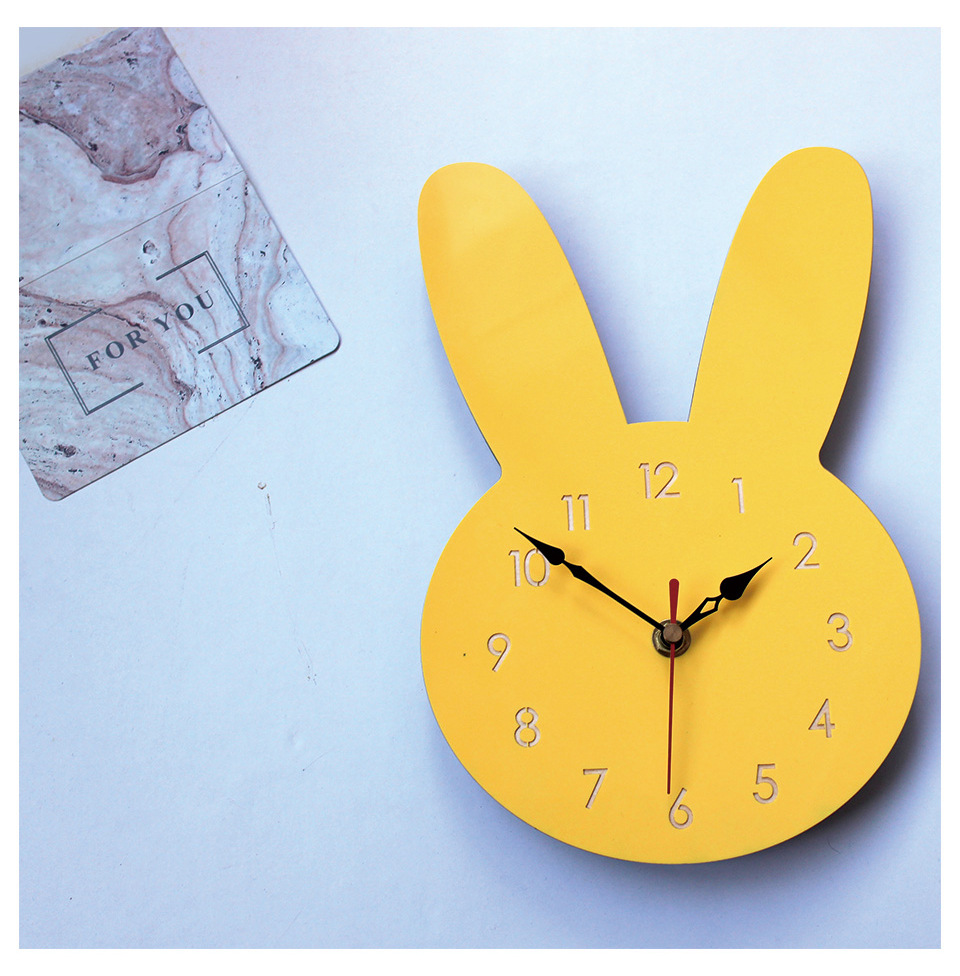 亚马逊新品儿童房静音钟表 创意卡通幼儿园兔子木质挂钟 一件代发