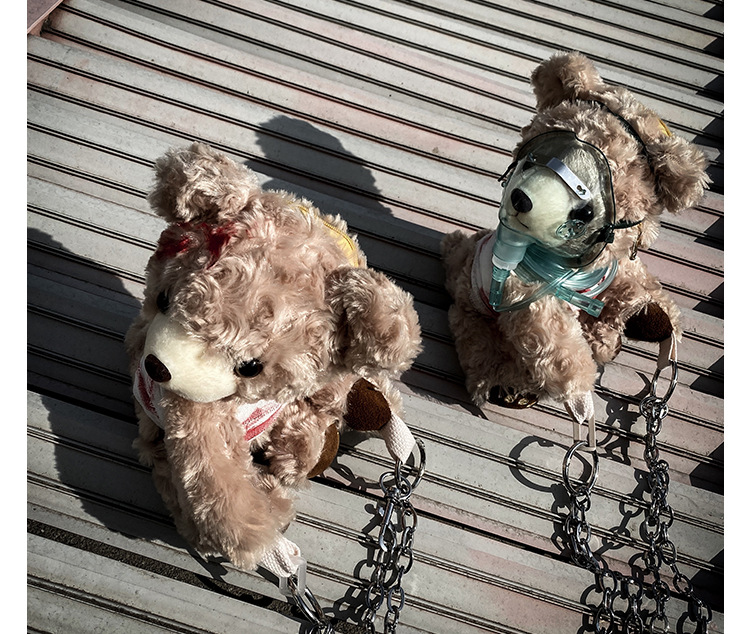 女爵百搭韩版原宿暗黑血腥呼吸机残疾熊玩偶蹦迪斜跨包丧系少女包