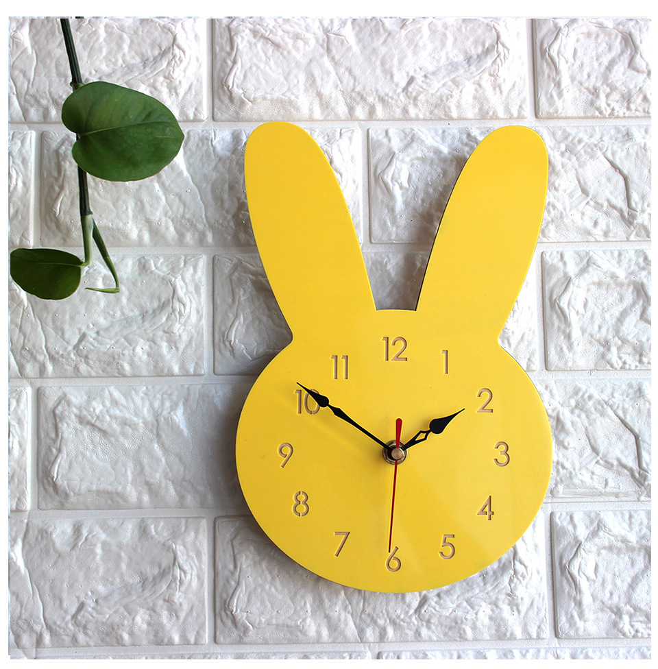 亚马逊新品儿童房静音钟表 创意卡通幼儿园兔子木质挂钟 一件代发