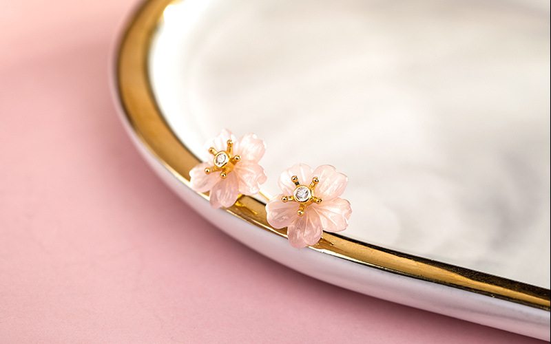 荟宝丽s925纯银镶嵌粉晶气质女时尚个性耳钉简约梅花耳饰礼物