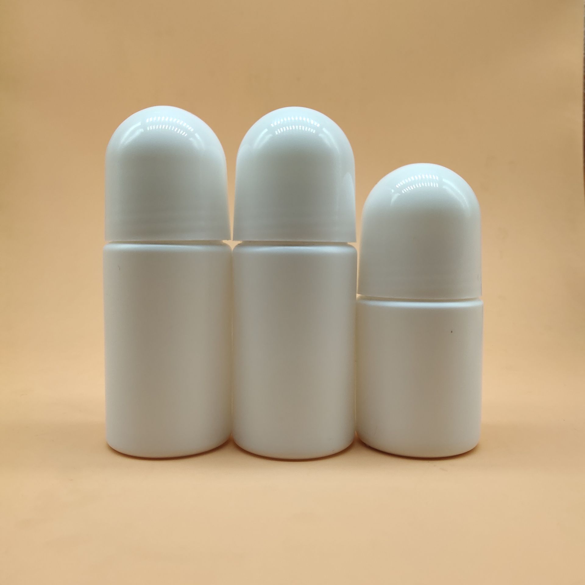 厂家批发 50ml滚珠瓶 精油瓶子 pe分装瓶 塑料包装瓶 现货