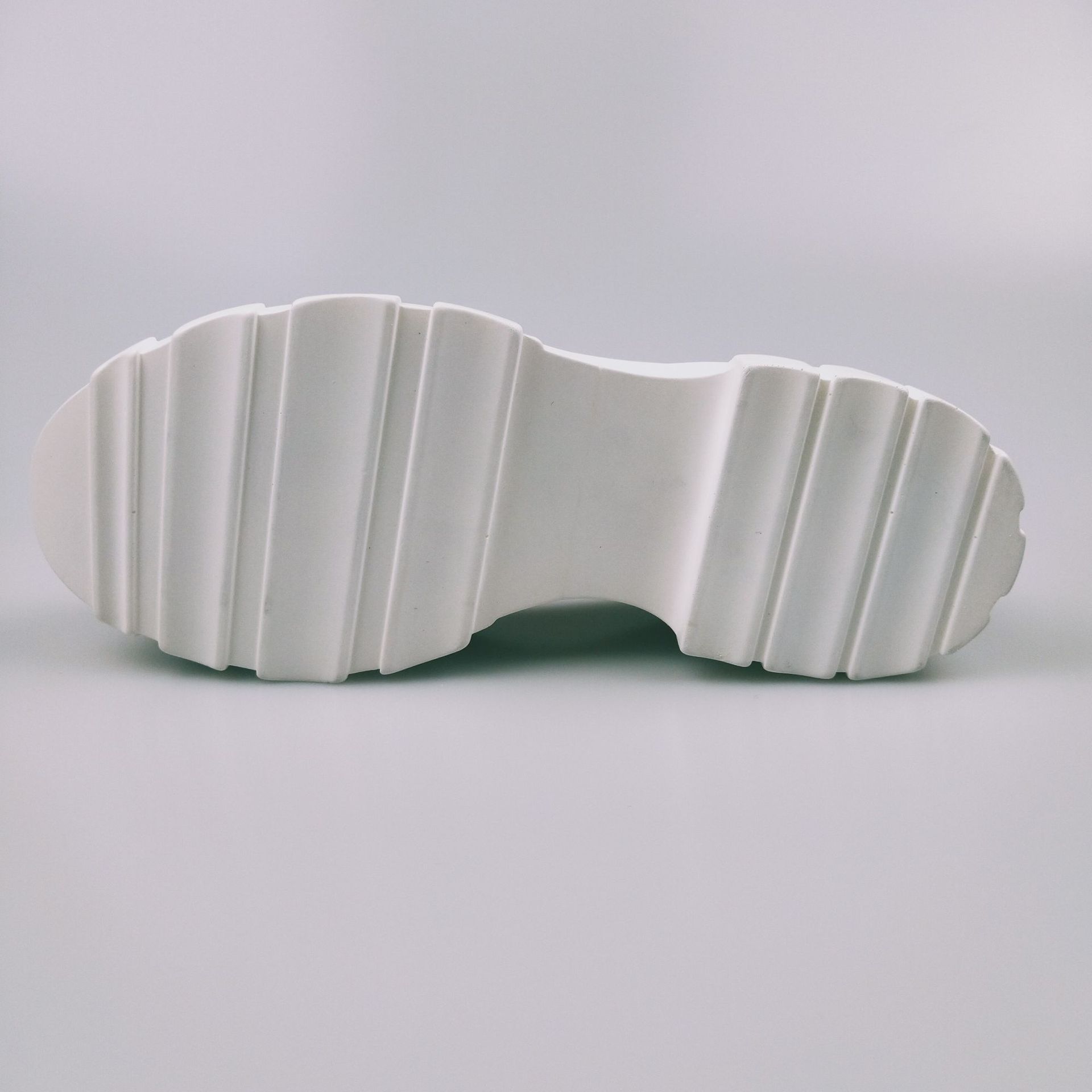 厂家直销聚氨酯发泡带脚床女士凉鞋底【pu超轻材质】