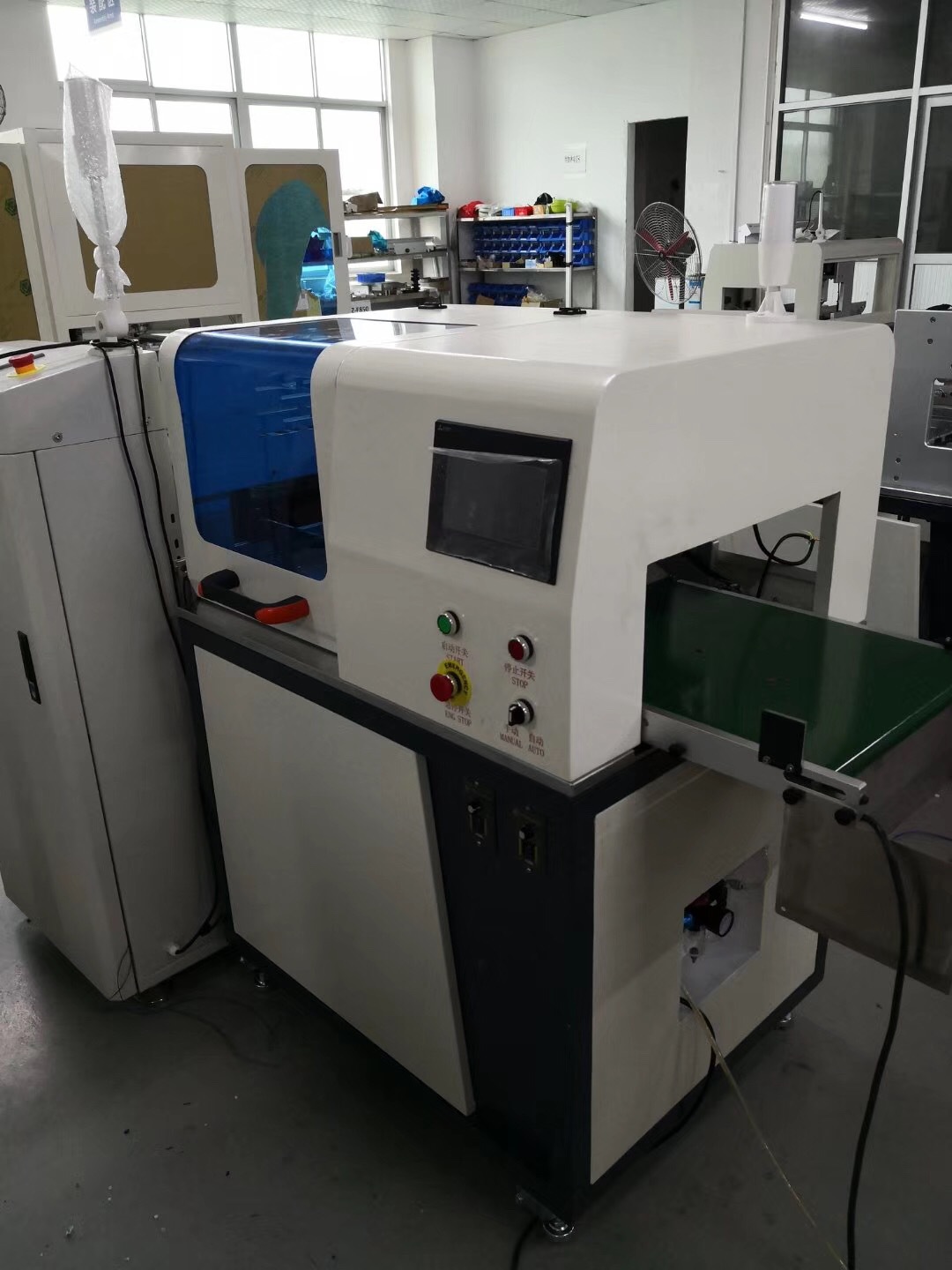 在线pcb电路板切割机,在线全自动铣刀锣板机.曲线pcb分板机