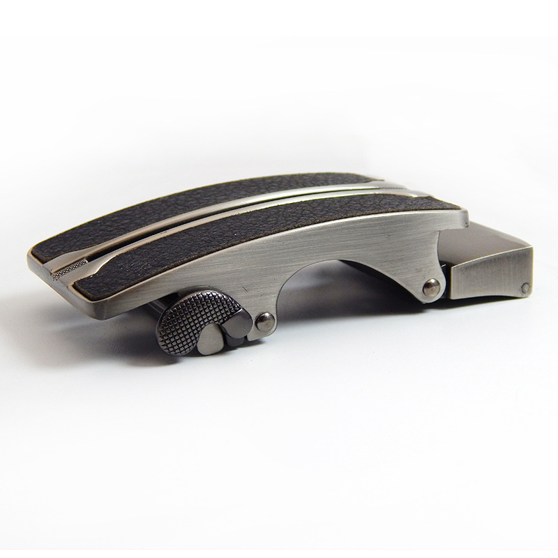 爆款厂家直销镂空铁皮弹簧锌合金男士商务皮带自动扣头可定制