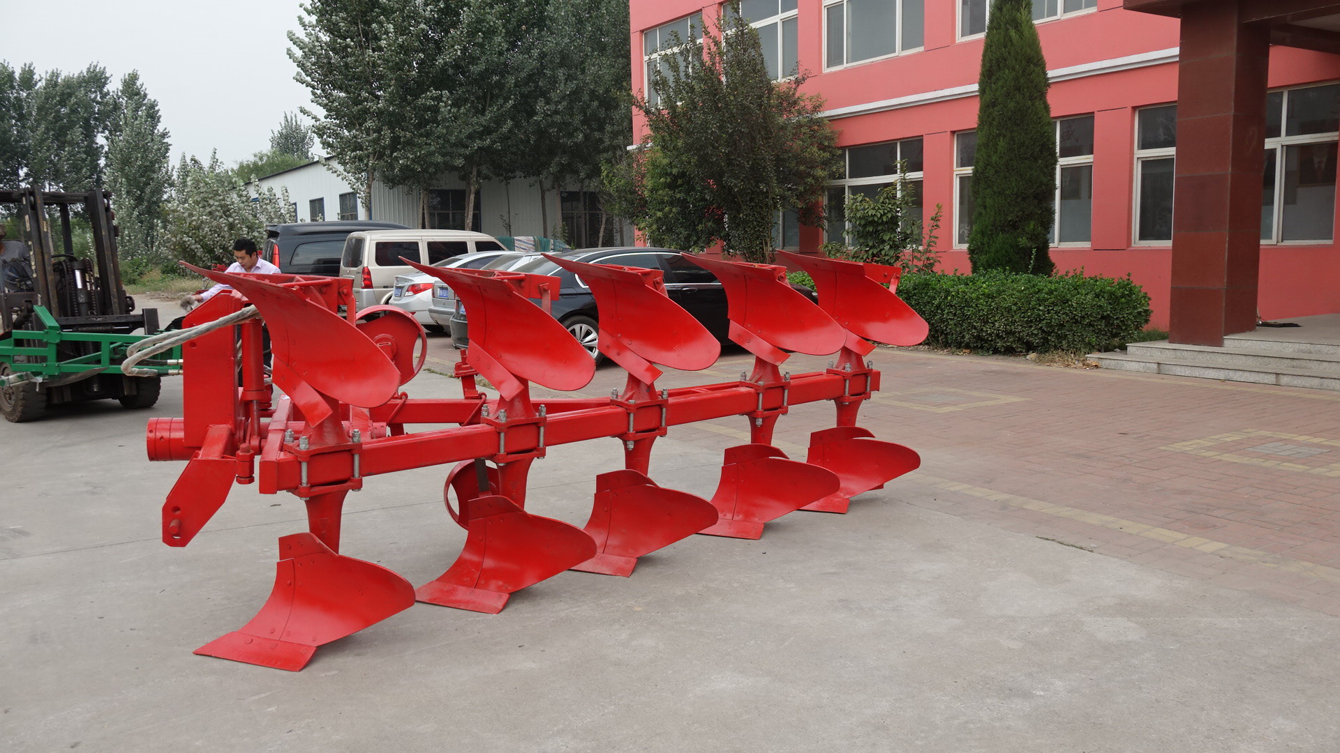 供应液压翻转犁 农业土地耕整翻转犁 四铧五铧犁 重型液压翻转犁