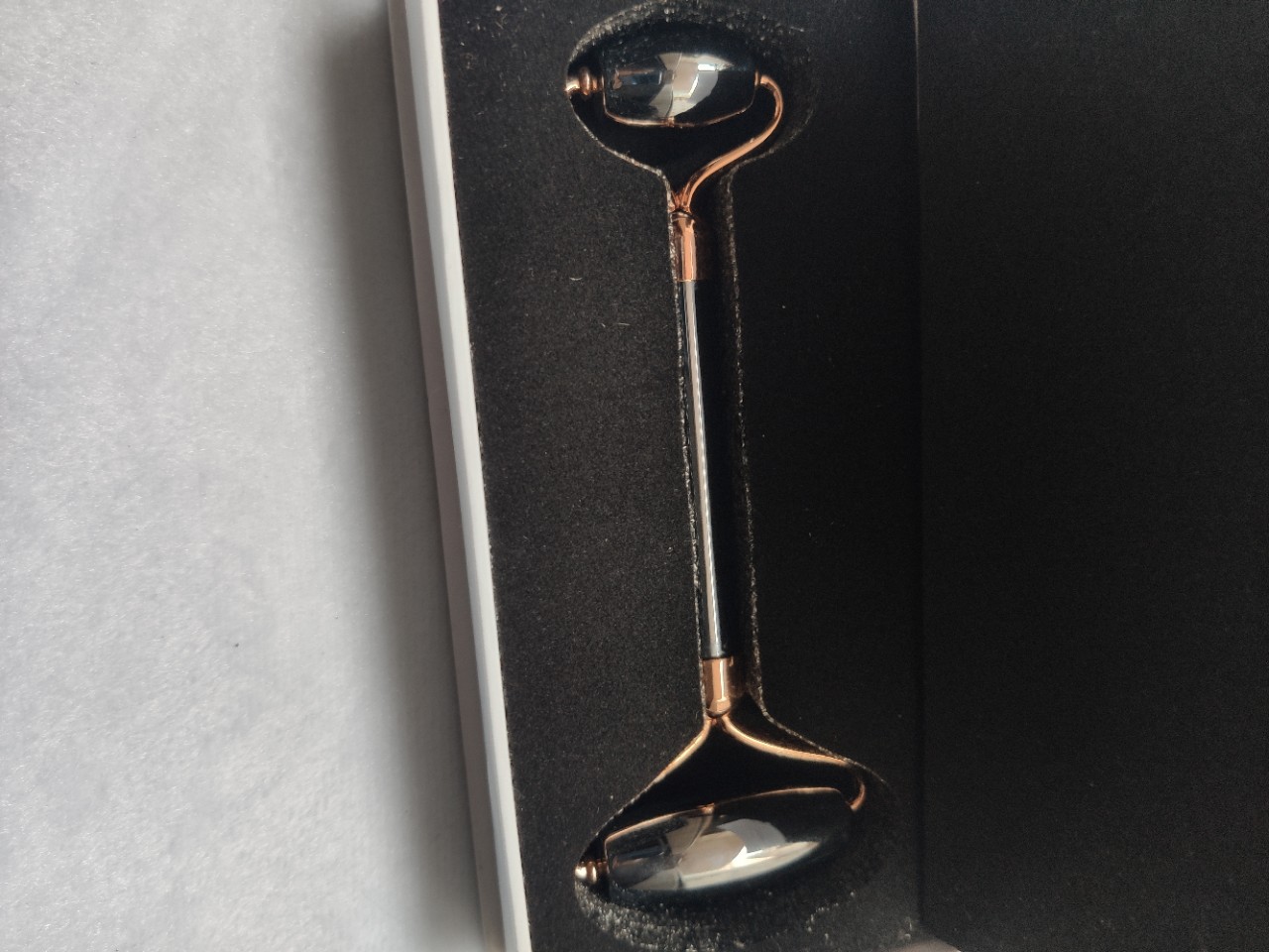 厂家直销天然太赫兹滚轮刮痧按摩棒 钛赫兹美容仪