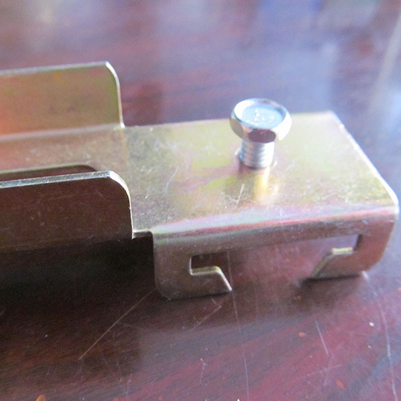 三角龙骨直吊件短卡件