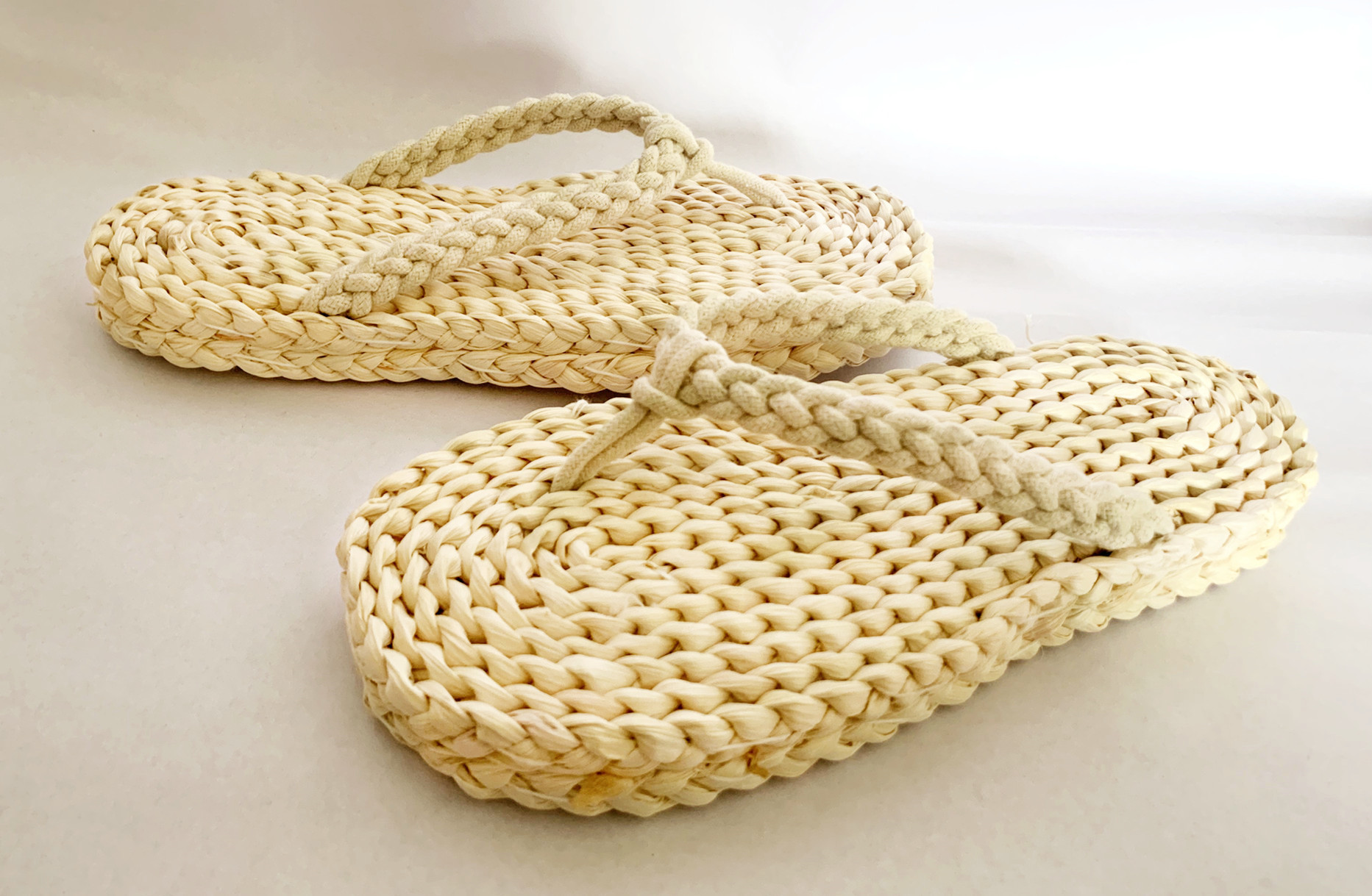 日系复古玉米皮编制草鞋人字拖男女士情侣草编拖鞋透气居家鞋