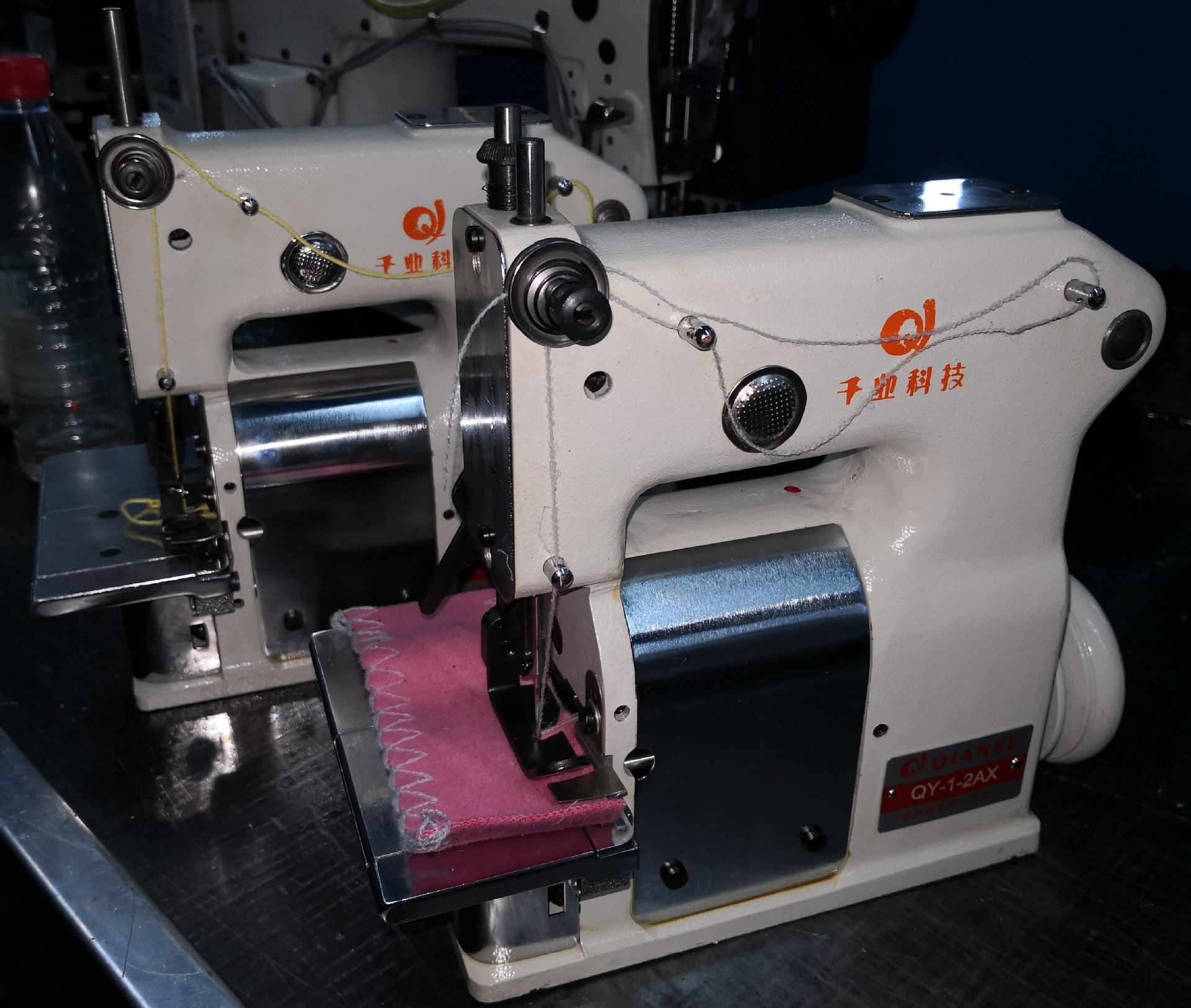 一字包边机 1-2毛毯贝壳装饰包边机 围巾包边机 特种花式缝纫机