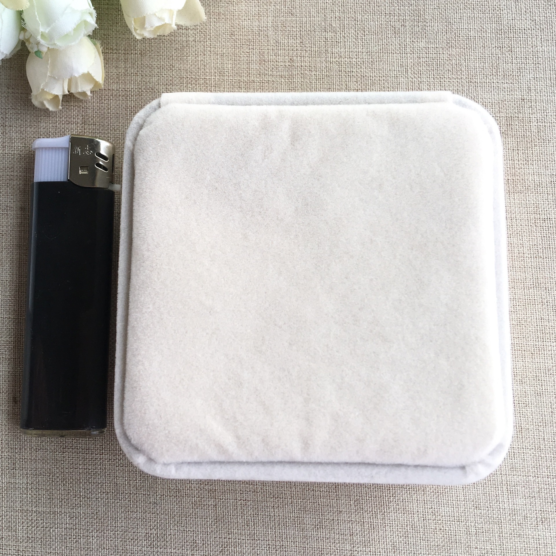 米白色绒布 饰品盒