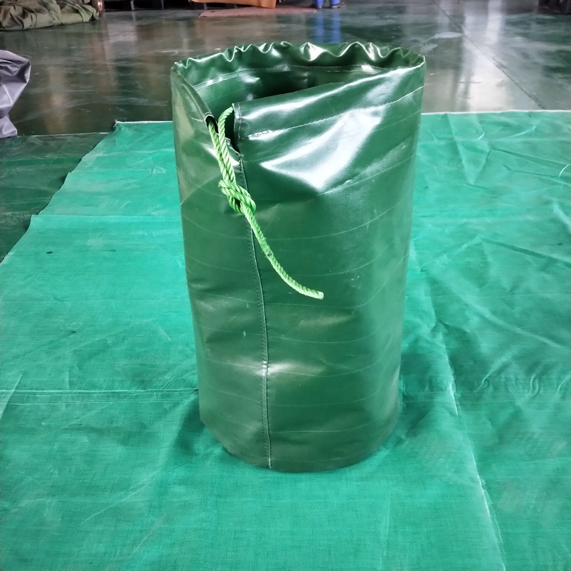 pvc设备罩户外机械防护罩设备防尘罩防水圆筒设备罩