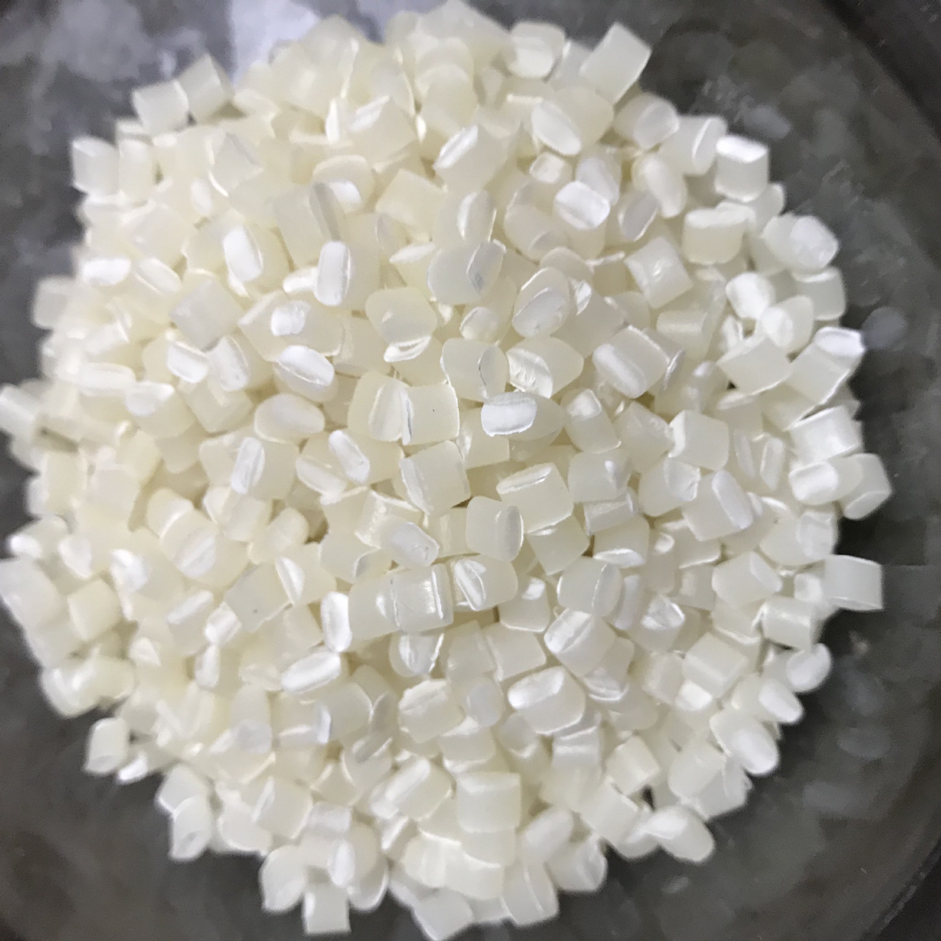 供应高压尼龙白共挤颗粒 pe/pa共挤塑料颗粒 pe尼龙再生塑料颗粒