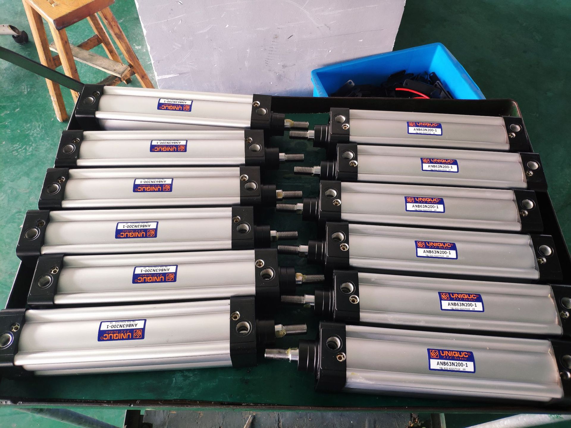 原装正品现货销售 uniquc 气缸气压缸 可非标定制 den ded deb