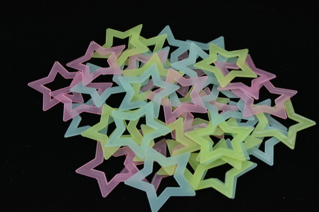 7cm镂空夜光星星墙贴立体循环贴片荧光贴 跨境电商亚马逊